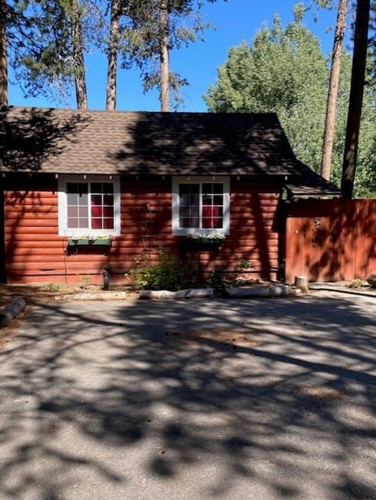 3729 Alder Ave in South Lake Tahoe, CA - Building Photo
