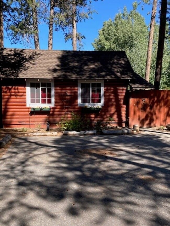 property at 3729 Alder Ave