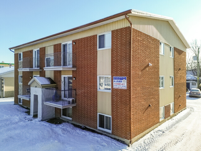 328 54E Rue O in Québec, QC - Building Photo - Primary Photo