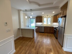 9 Winthrop Ct in Medford, MA - Building Photo - Building Photo