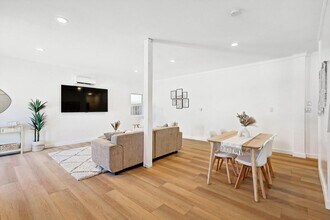 3322 Darby Ln, Unit SI ID1056423P in Denton, TX - Building Photo - Building Photo