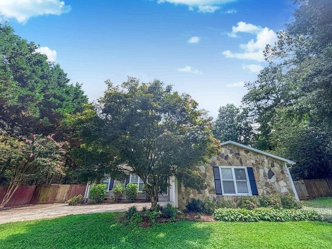 property at 1552 Blackwell Rd