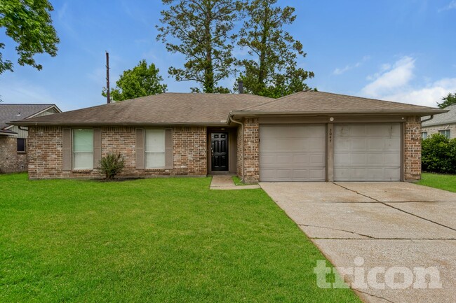 property at 2047 Lexington Woods Dr