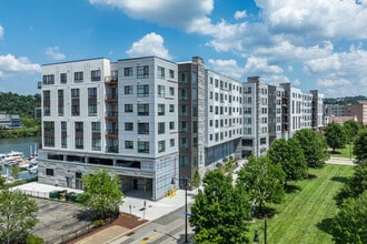 The Park at Southside Works in Pittsburgh, PA - Foto de edificio - Building Photo
