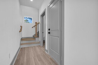 5303 Kindred Gdn Ln in Houston, TX - Building Photo - Building Photo