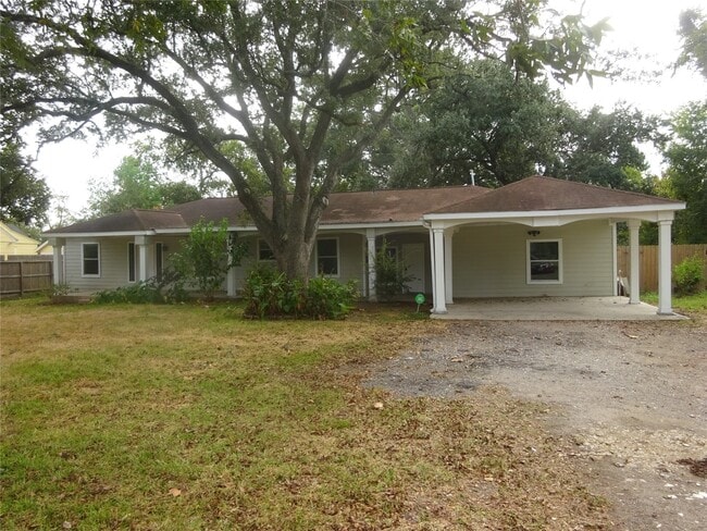 property at 7350 Santa Fe Dr