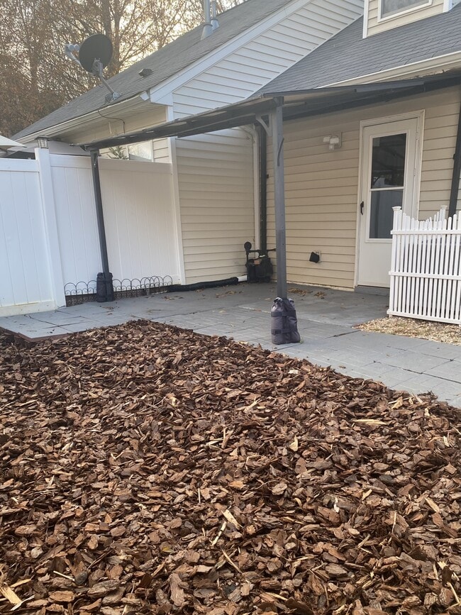 1522 Harpers Inlet Dr in Clover, SC - Building Photo - Building Photo