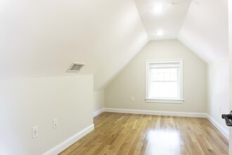 62 Gordon St, Unit 3 in Boston, MA - Building Photo - Building Photo