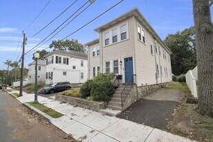 6 Stirling St in Andover, MA - Building Photo