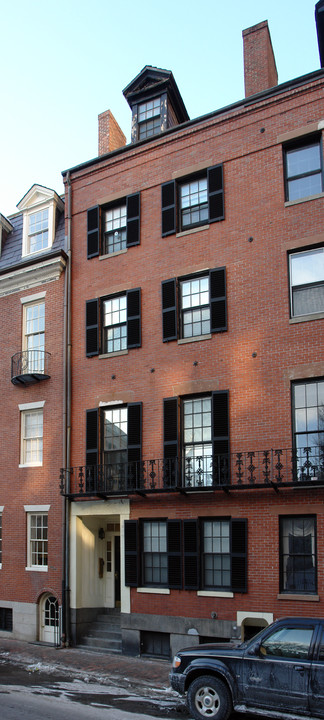 2-6 Derne St in Boston, MA - Foto de edificio
