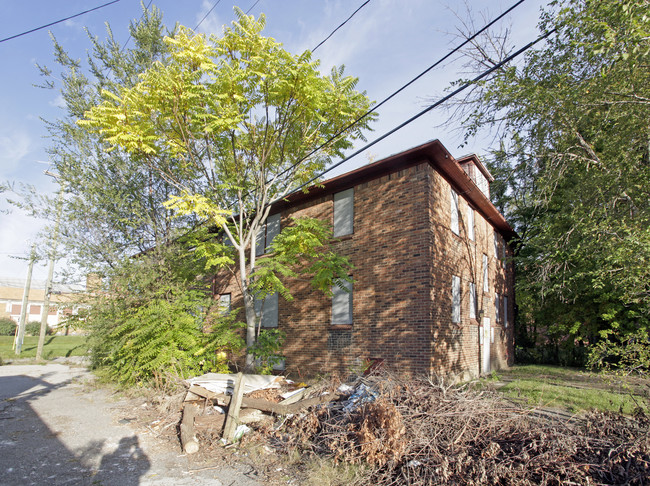 16 Murphy Ave in Pontiac, MI - Building Photo - Building Photo