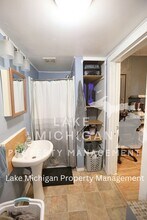 744 Lake Michigan Dr NW in Grand Rapids, MI - Building Photo - Building Photo