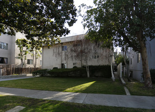 128 W Chestnut St in Glendale, CA - Building Photo - Building Photo