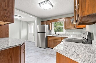 500 E Ford Valley Rd in Knoxville, TN - Building Photo - Building Photo