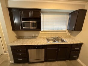 2726 Pine St in Everett, WA - Building Photo - Building Photo