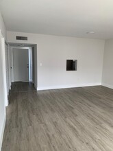 3626 NE 168th St, Unit 304 in North Miami Beach, FL - Building Photo - Building Photo