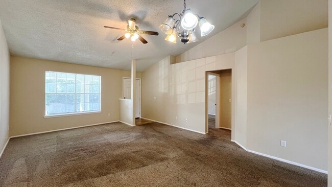 164 Reserve Cir in Oviedo, FL - Building Photo - Building Photo