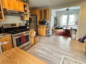 123 Thorndike St in Arlington, MA - Building Photo - Building Photo