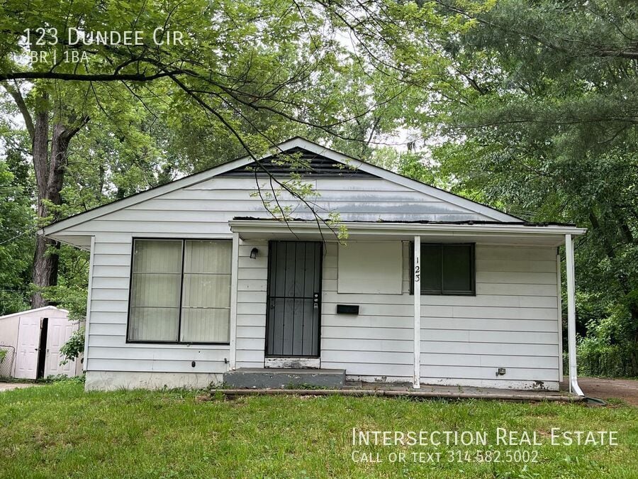123 Dundee Cir in St. Louis, MO - Building Photo