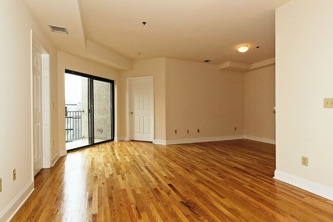 402 Jefferson St, Unit 502 in Hoboken, NJ - Building Photo - Building Photo