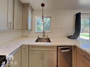 3450 Pierremont Rd in Reno, NV - Building Photo - Building Photo