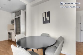 635 W 42nd St in New York, NY - Building Photo - Building Photo