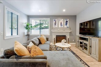 701 Kettner Blvd, Unit 161 in San Diego, CA - Foto de edificio - Building Photo