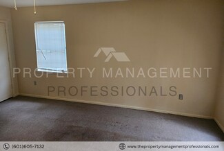 2698 Key St in Jackson, MS - Building Photo - Building Photo