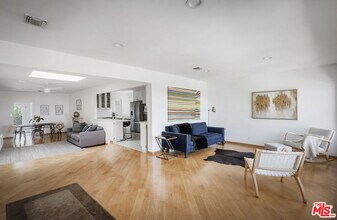 612 Luton Dr in Glendale, CA - Building Photo - Building Photo