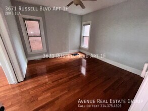 3671 Russell Blvd in St. Louis, MO - Building Photo - Building Photo
