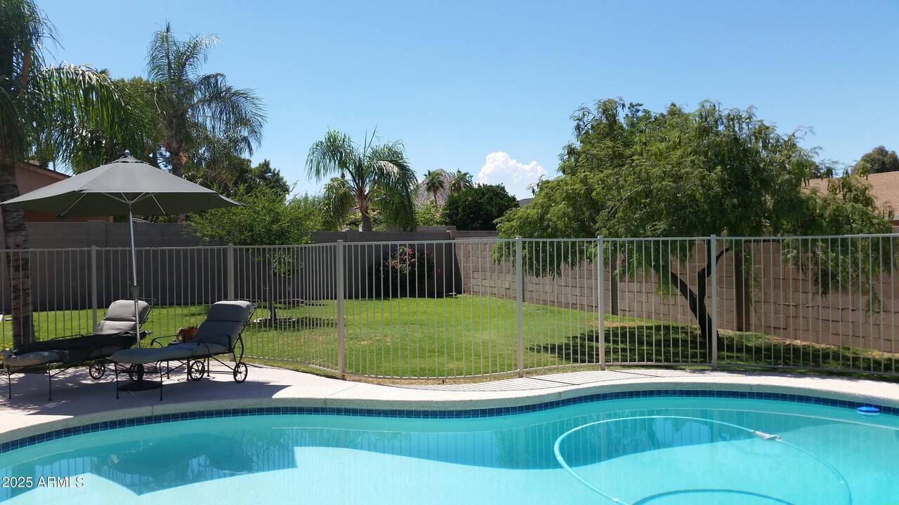 2614 E Sahuaro Dr in Phoenix, AZ - Building Photo