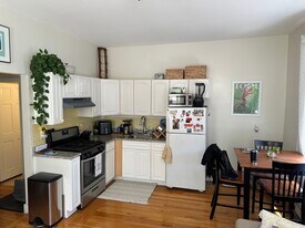 375 Centre St, Unit 1 in Boston, MA - Building Photo