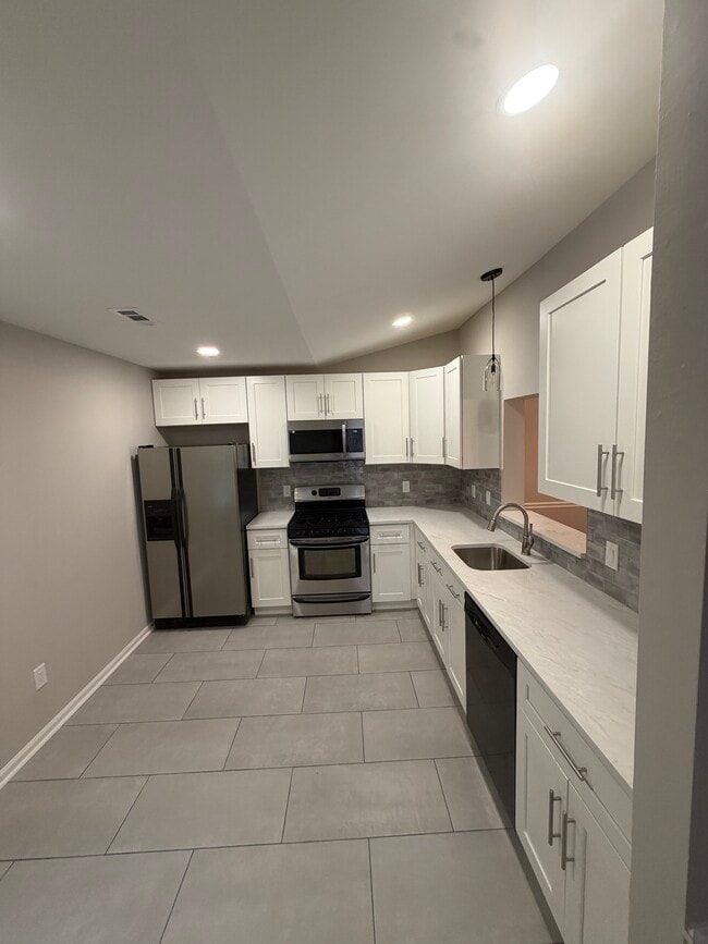 514 Cedar Hollow Dr, Unit Allegretto in Yardley, PA - Foto de edificio - Building Photo