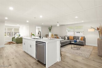 865 Cape Haze Ln in Naples, FL - Building Photo - Building Photo