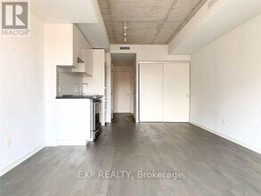 60 Colborne St in Toronto, ON - Building Photo - Building Photo
