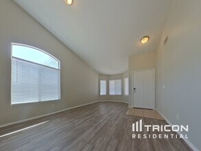 15818 W Diamond St in Goodyear, AZ - Building Photo - Building Photo