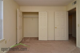 Hickory Run Apartments in Jacksonville, AL - Building Photo - Interior Photo