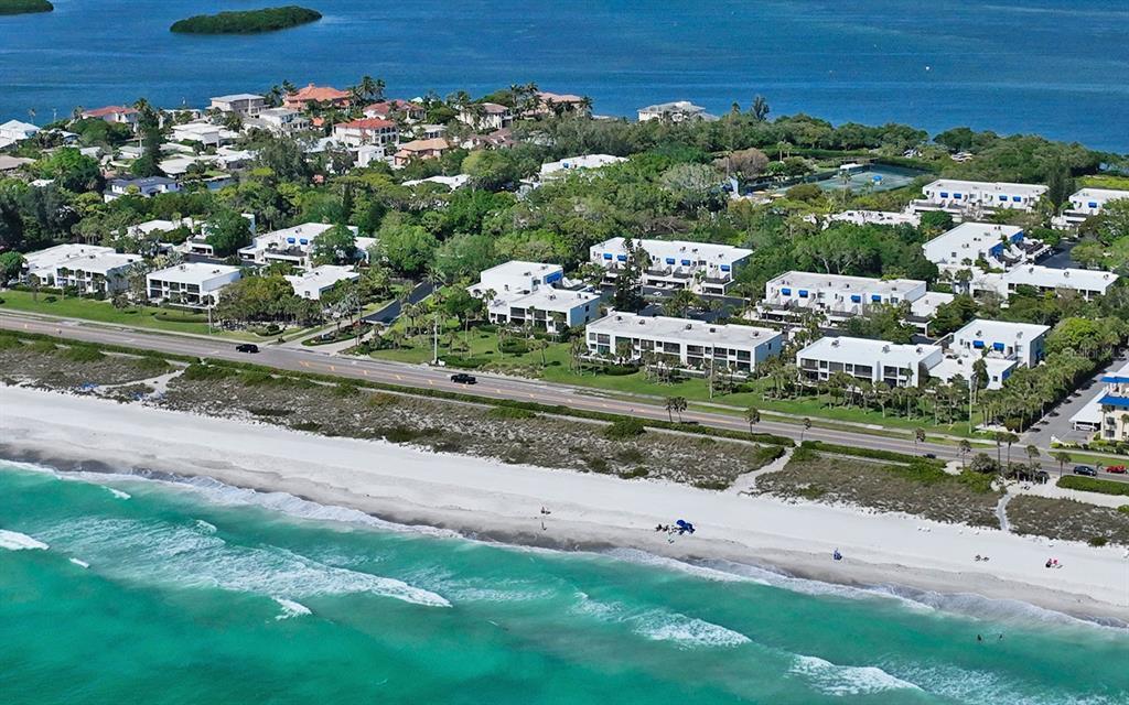 750 Bayport Way in Longboat Key, FL - Building Photo