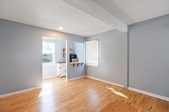 19 S Kerema Ave in Milford, CT - Building Photo - Building Photo