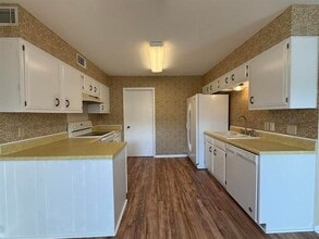 553 Georgetown St in Beaumont, TX - Building Photo - Building Photo