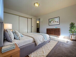 2487 NE Kerr St in Roseburg, OR - Building Photo - Building Photo