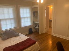 614 W Lee Ave in Kingsville, TX - Building Photo - Building Photo