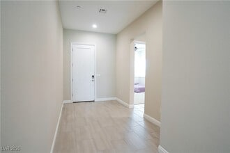 9057 Skye Treeline St in Las Vegas, NV - Building Photo - Building Photo