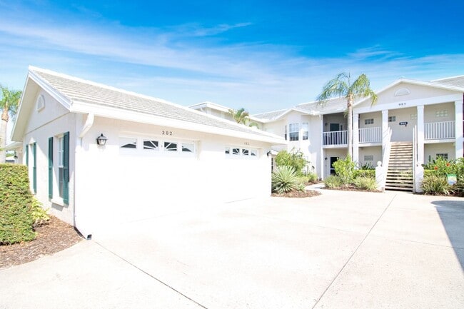 905 Addington Ct in Venice, FL - Building Photo - Building Photo