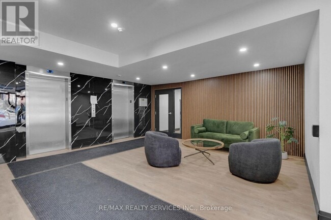 223 Jackson St W in Hamilton, ON - Building Photo - Building Photo