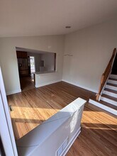 532 Warren Rd in Glenview, IL - Building Photo - Building Photo