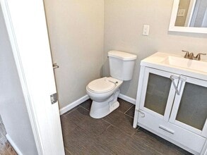 404 Garden City Dr in Monroeville, PA - Building Photo - Building Photo