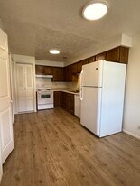2196 w 5600 s, Unit A in Roy, UT - Building Photo