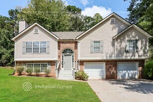 3920 Garrett Springs Dr in Powder Springs, GA - Building Photo