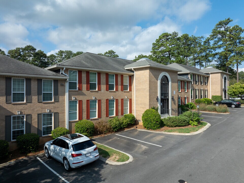 Riva Apartments in Atlanta, GA - Foto de edificio